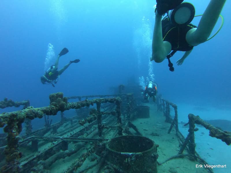 Palm Beach boat diving Aruba